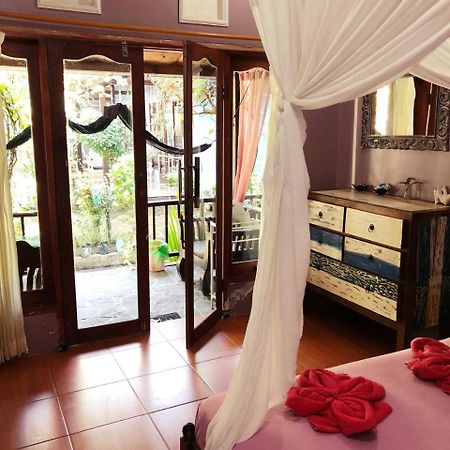 Salon De Nomad Gili T. Bed & Breakfast Джили Трауанган Екстериор снимка