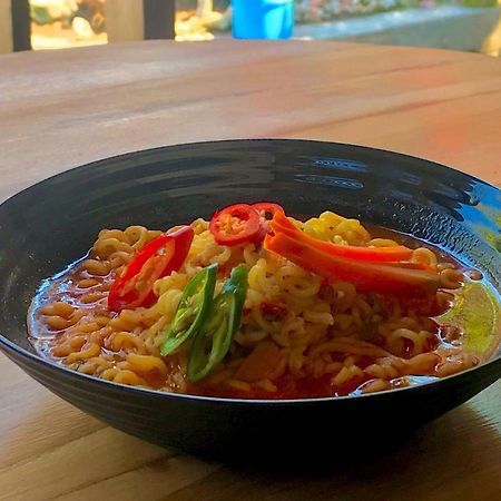 Salon De Nomad Gili T. Bed & Breakfast Джили Трауанган Екстериор снимка