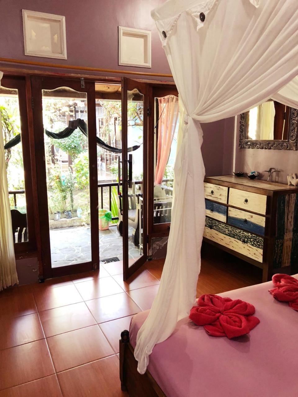 Salon De Nomad Gili T. Bed & Breakfast Джили Трауанган Екстериор снимка