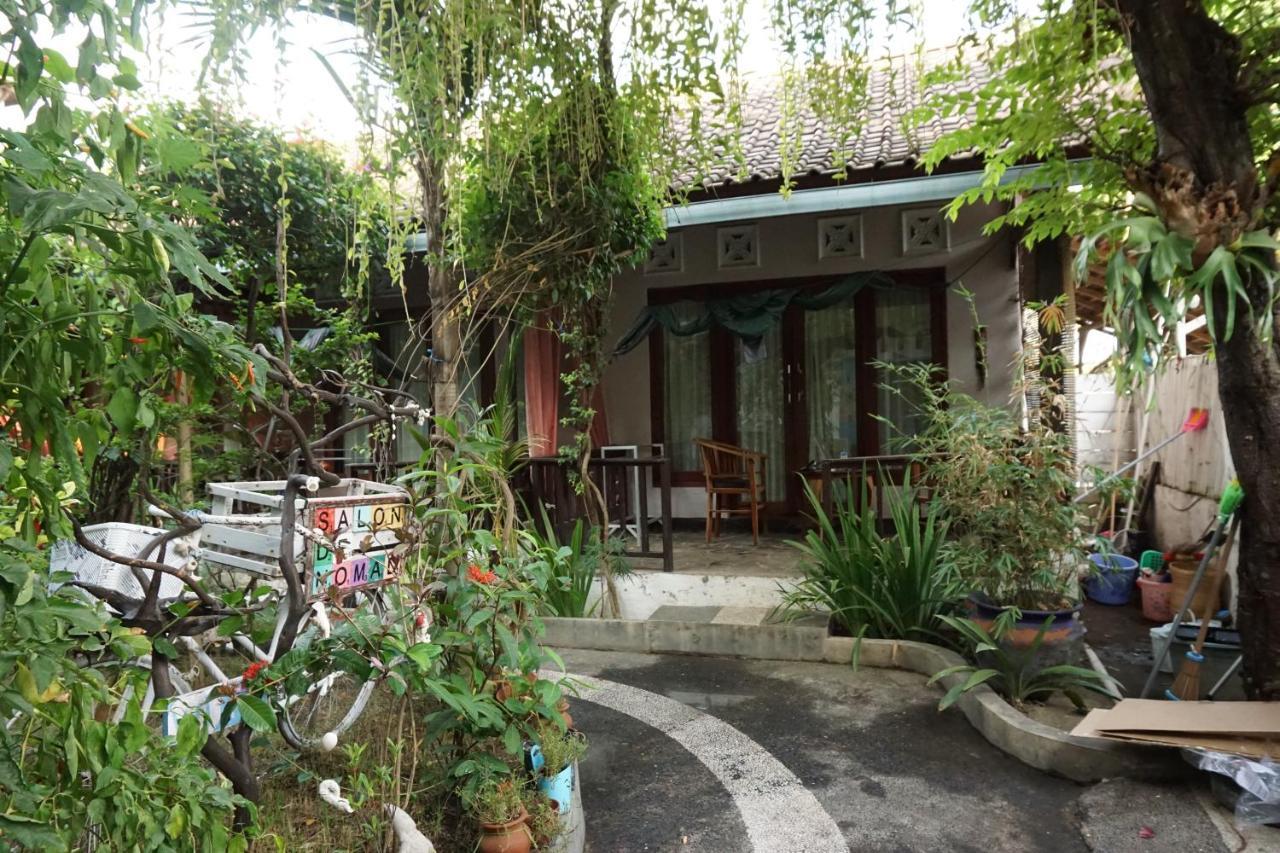 Salon De Nomad Gili T. Bed & Breakfast Джили Трауанган Екстериор снимка