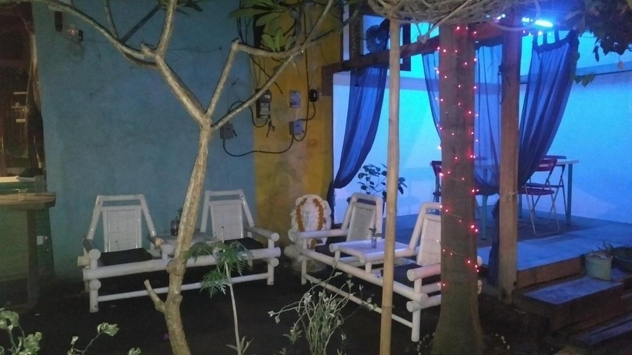 Salon De Nomad Gili T. Bed & Breakfast Джили Трауанган Екстериор снимка