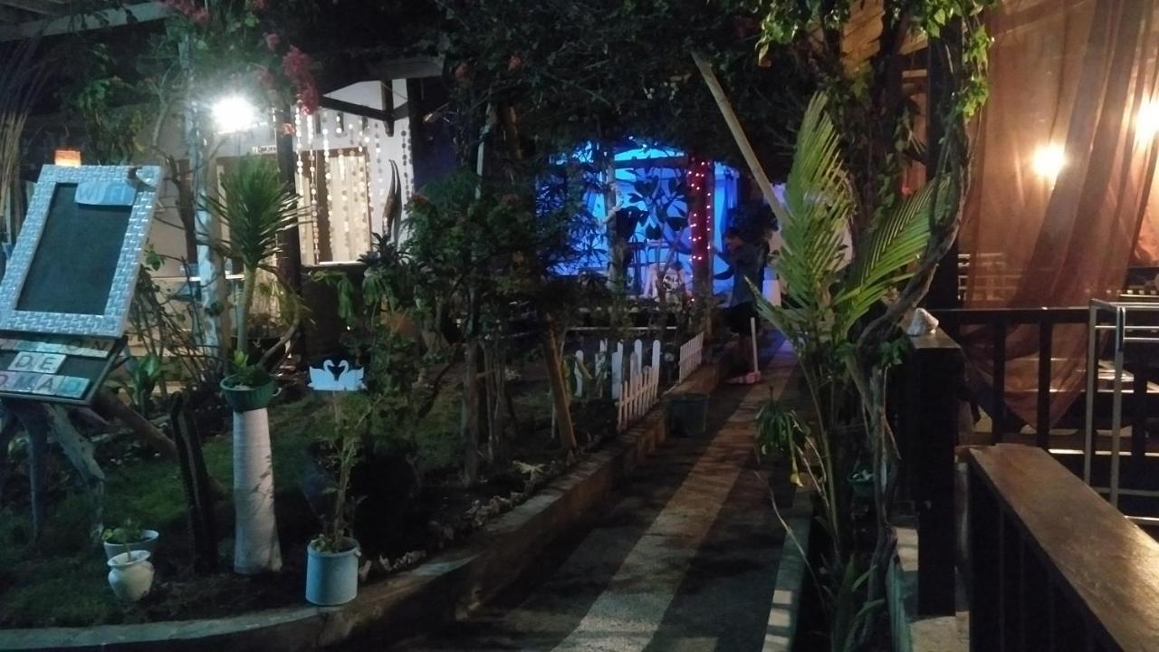 Salon De Nomad Gili T. Bed & Breakfast Джили Трауанган Екстериор снимка